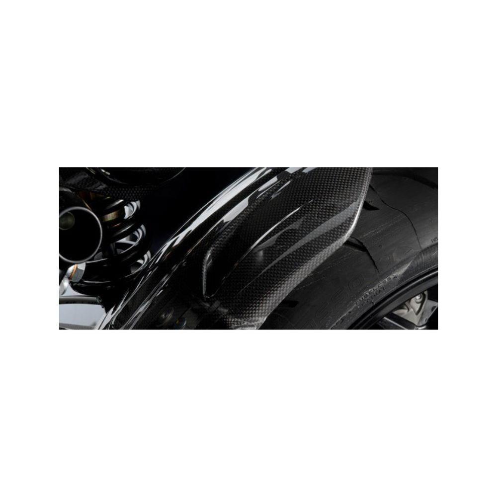Sleek carbon rear mudguard
